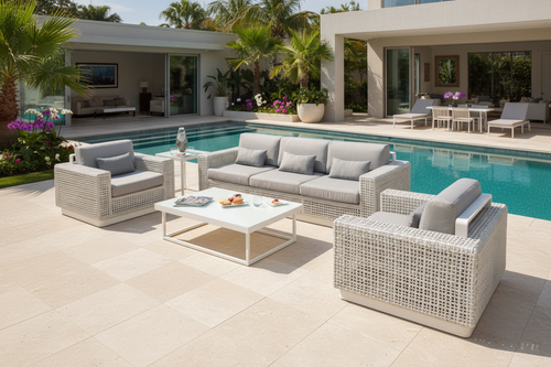 Outdoor Lounge