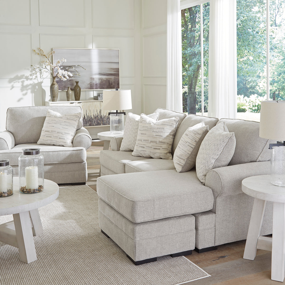 Evita Chaise Lounge