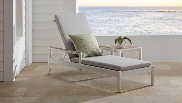 Cayman Sunlounge