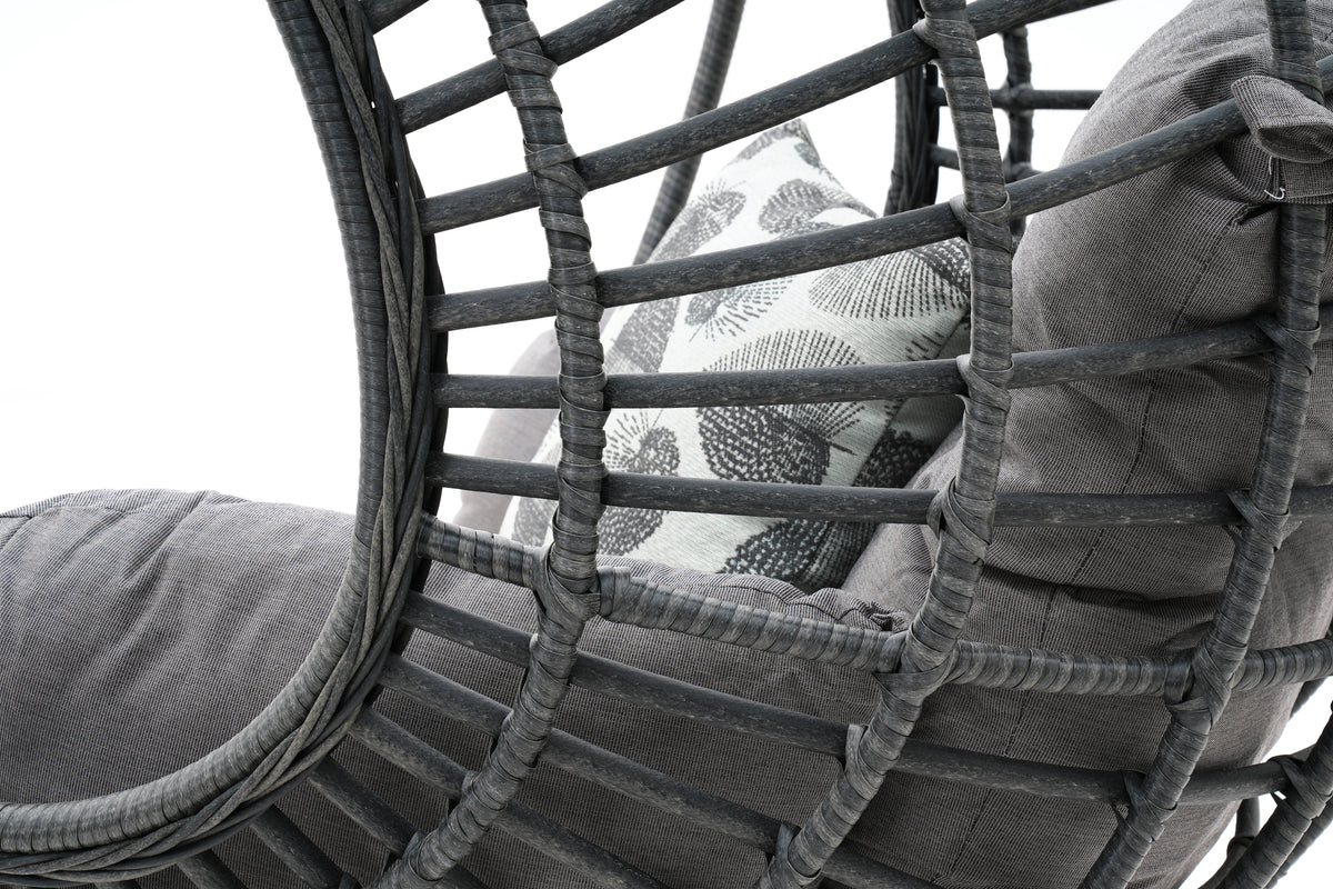 Robin Swival Chair