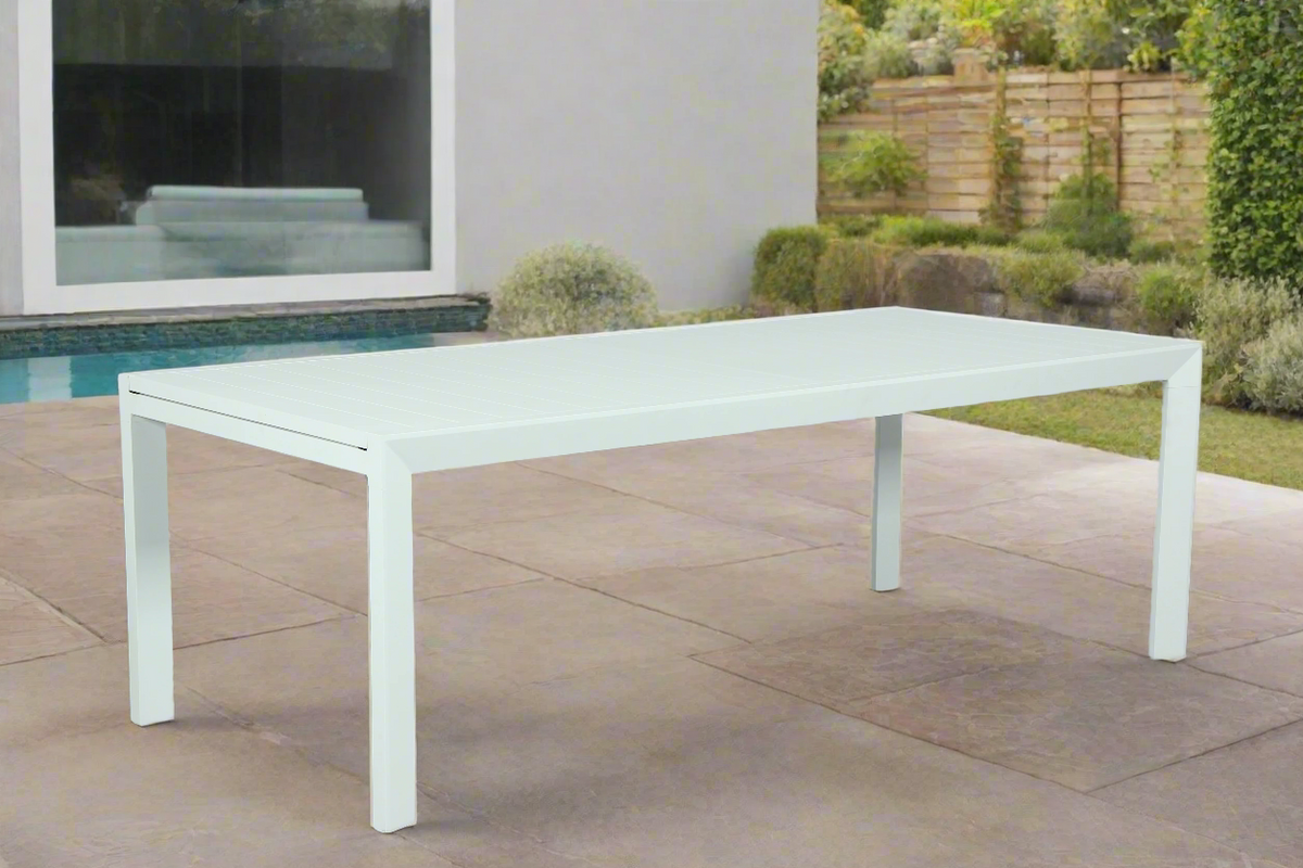 Eclipse Outdoor Extension Dining Table