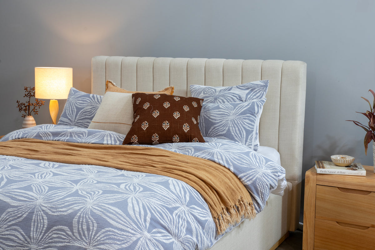 Portsea Gas Lift Bed