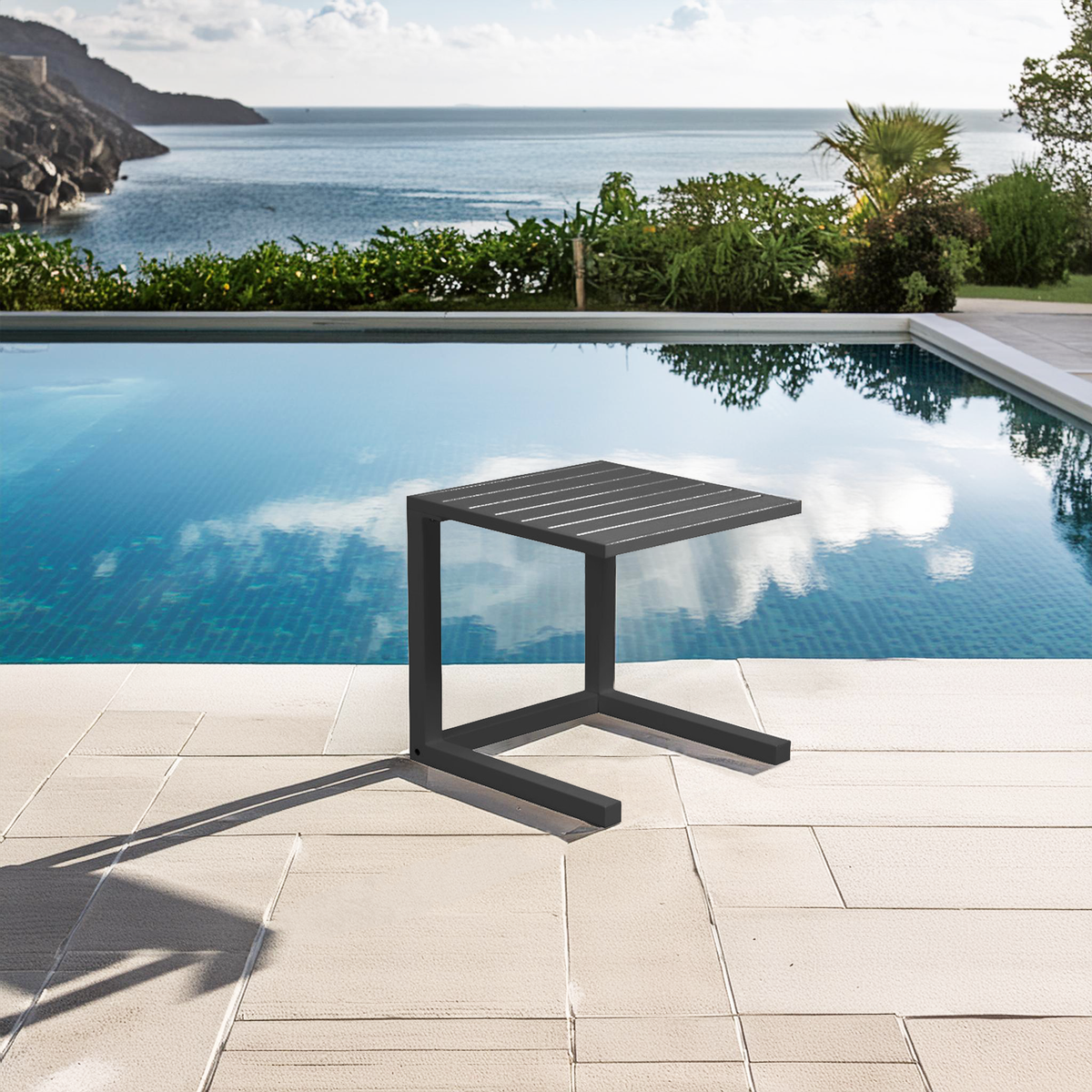 Matzo Outdoor C Side Table