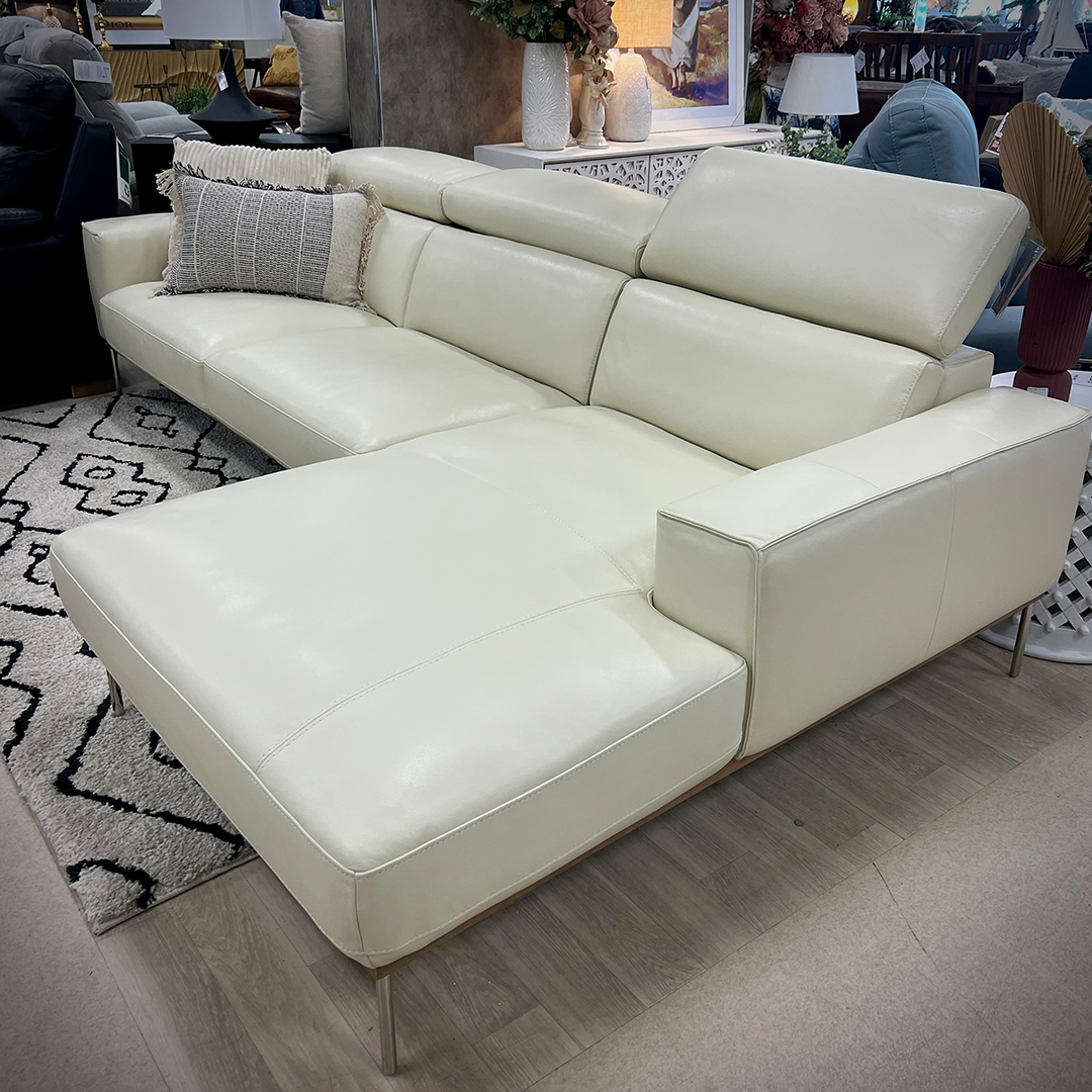 Artemis 3 Seater RHF Chaise - China White